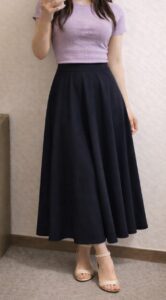 女装スカートロング丈の例|足首だけが見える長めシルエット