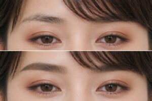 眉パウダーで眉全体の濃さを自然に整えた比較写真。上は薄くばらついた眉、下はパウダーで毛の隙間を埋めて眉の流れをそろえた状態。